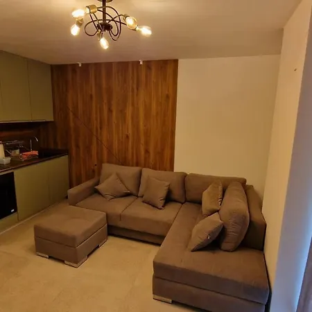 Apartmán For 6 Person With Garden Golem (Tirana)