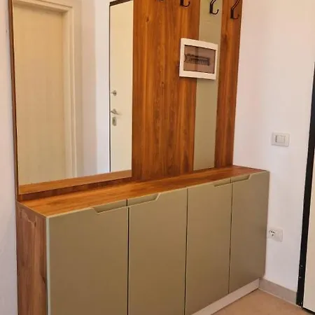 For 6 Person With Garden Apartmán