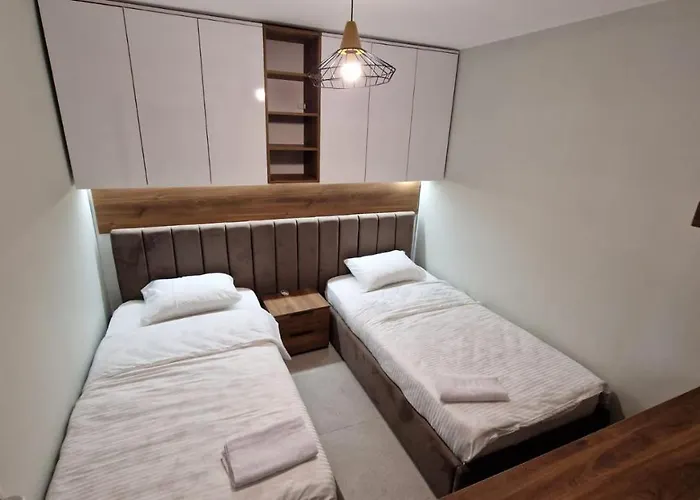 For 6 Person With Garden アパート ゴーレム